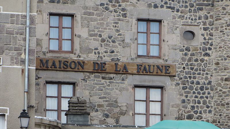 File:Murat - Maison de la Faune - ancien Hôtel particulier - place de l'Hôtel de Ville (pas dans liste) (3-2016) IMG 2925.jpg